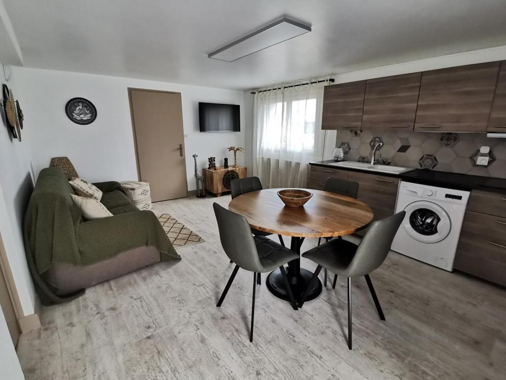 Gite - Chambres D'Hotes La Belle Helene Bressuire Zewnętrze zdjęcie