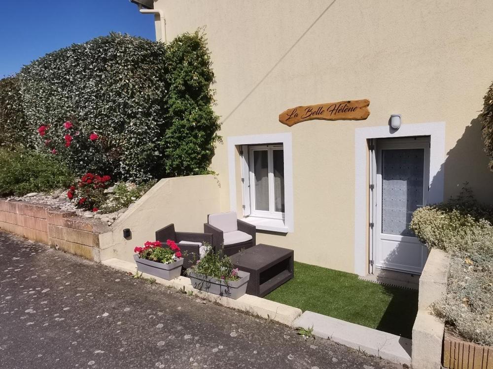 Gite - Chambres D'Hotes La Belle Helene Bressuire Zewnętrze zdjęcie