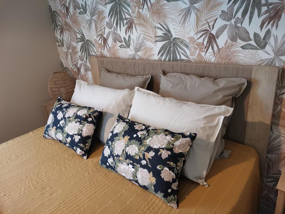 Gite - Chambres D'Hotes La Belle Helene Bressuire Zewnętrze zdjęcie